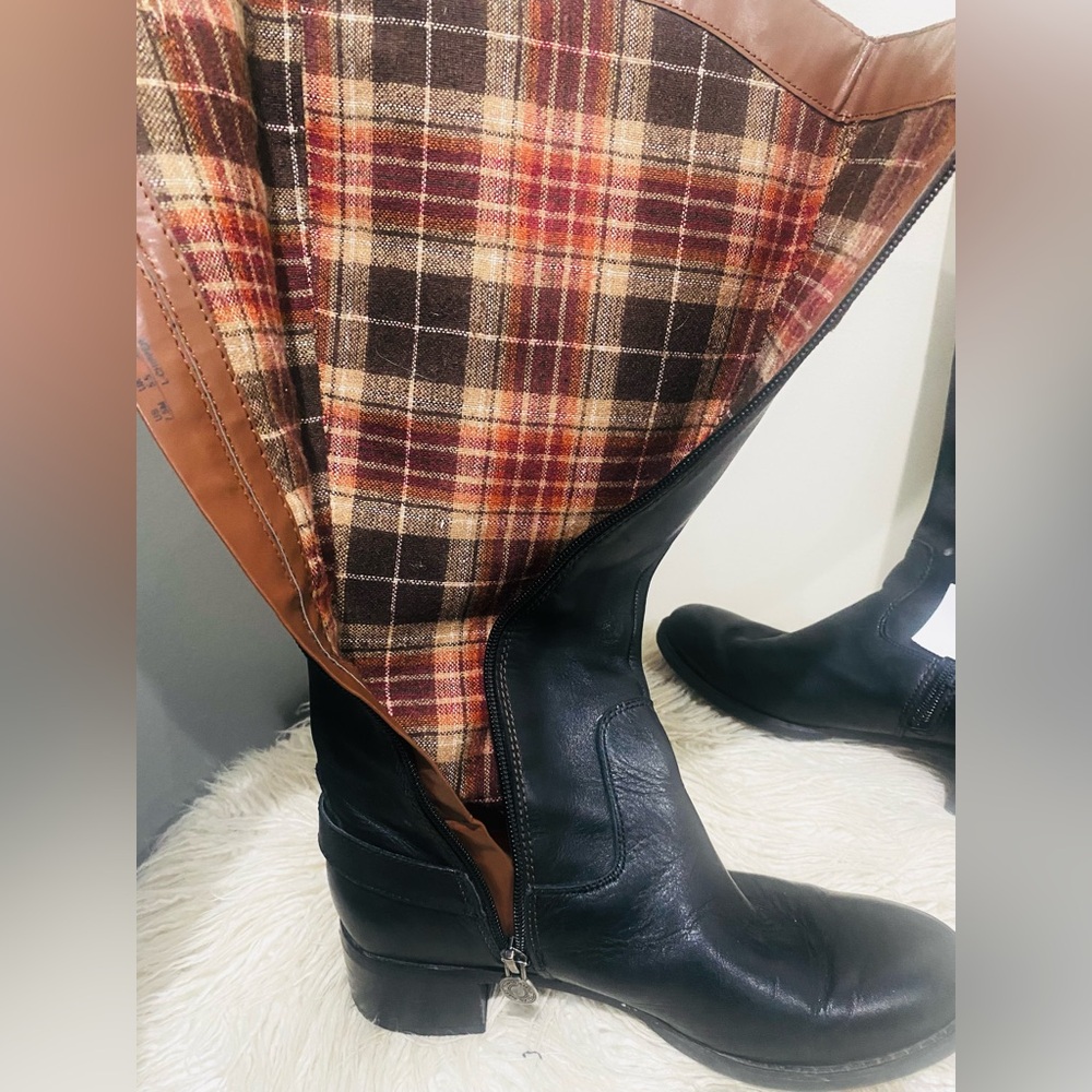 Women’s Genuine Leather Black Brown Tall Riding Boot Crest Detail Size 7.5 - Picture 5 of 6